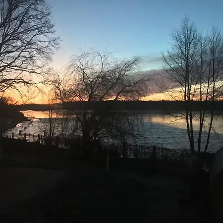 & Restaurant Haus Am *