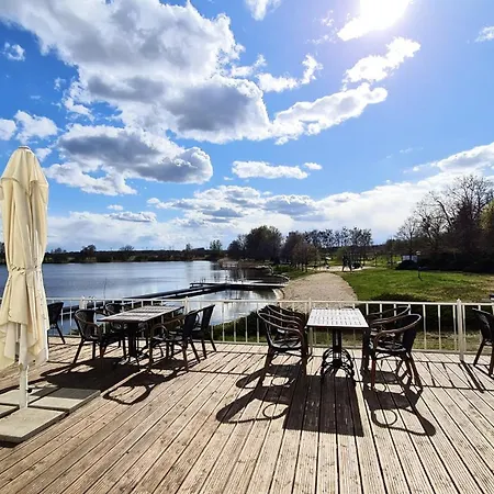 & Restaurant Haus Am *