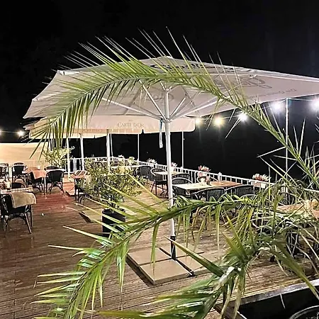 & Restaurant Haus Am *