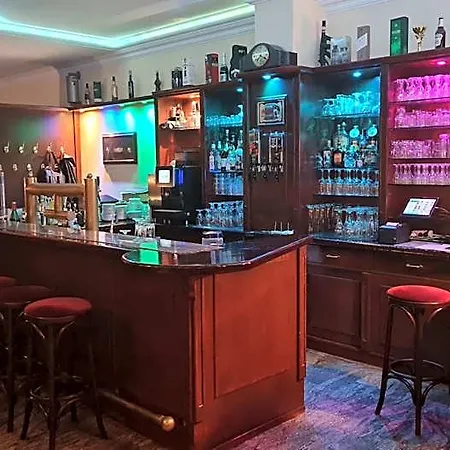 & Restaurant Haus Am